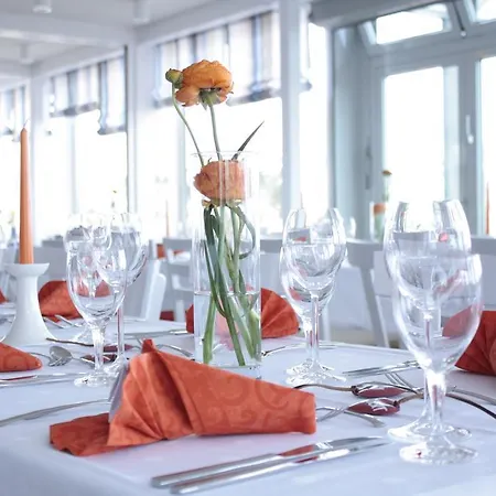 Admiral Scheer 3* Laboe