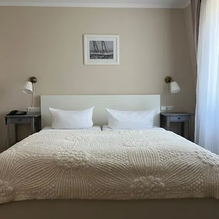 Admiral Scheer Laboe