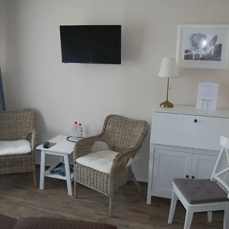 Admiral Scheer 3* Laboe