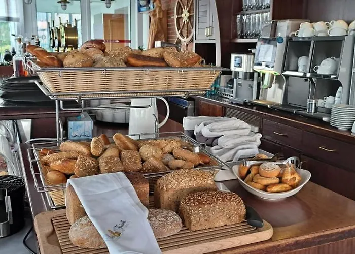 Admiral Scheer 3* Laboe