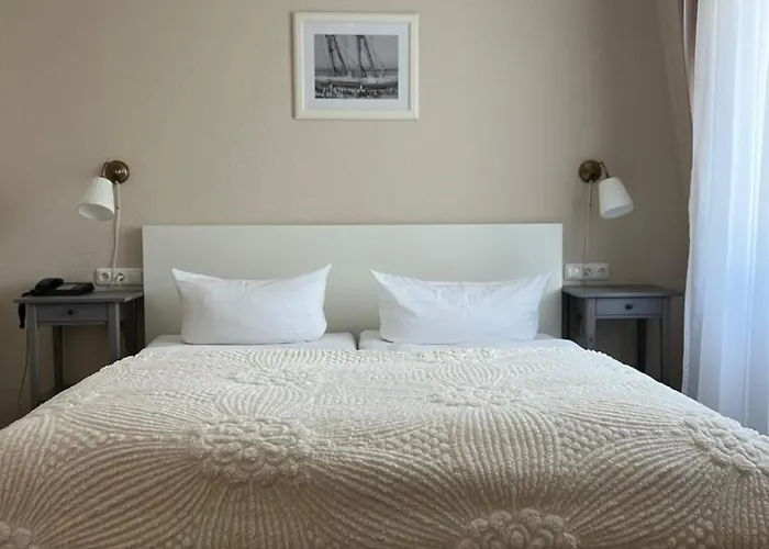 Admiral Scheer Laboe